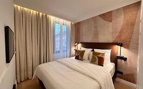 Opera Promenade 2 Brand-New! 2 Rooms Next To The Sea